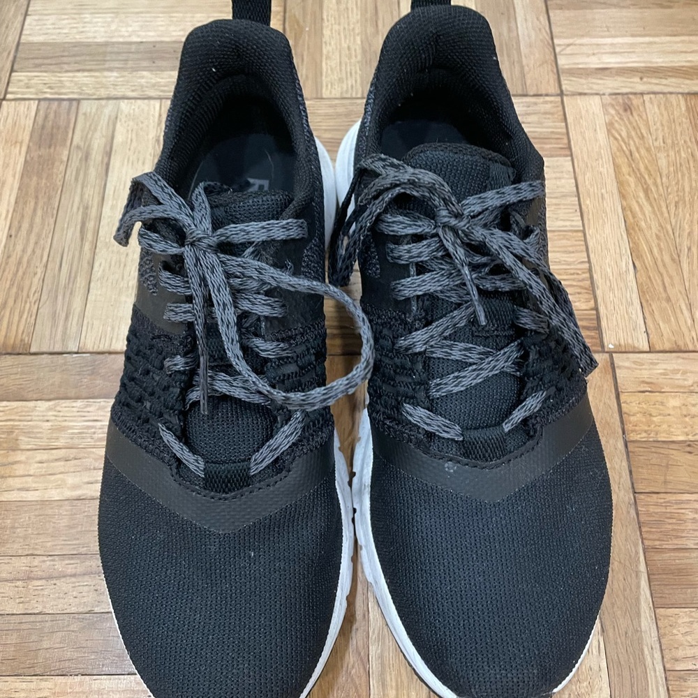 Rebook black running shoes